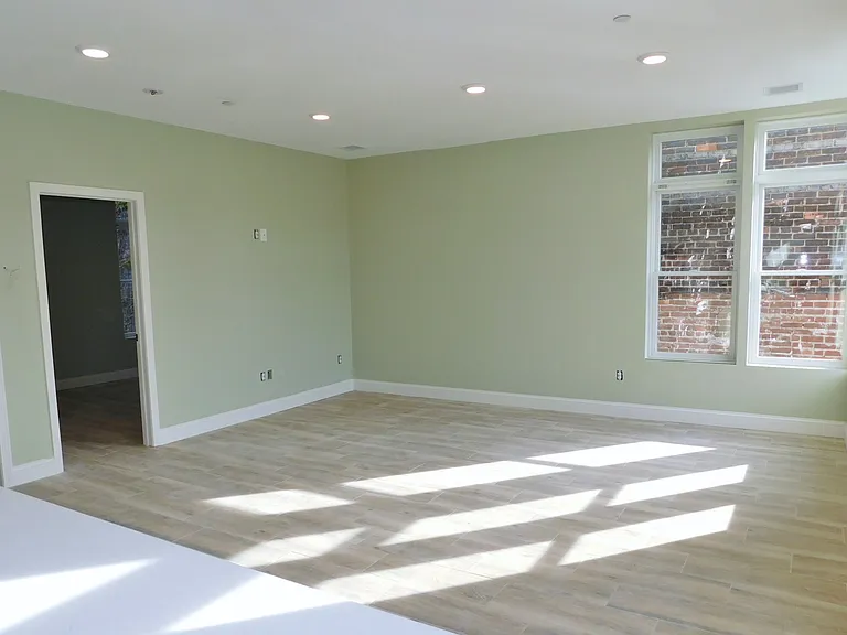 10 Roxbury St #2L — Photo 8