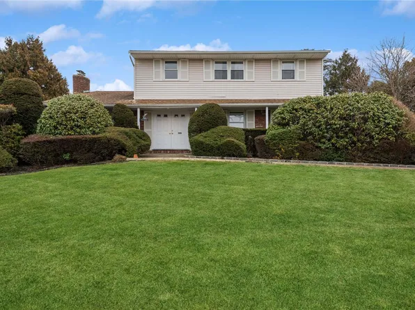300 Cameo Drive, Massapequa, NY 11758