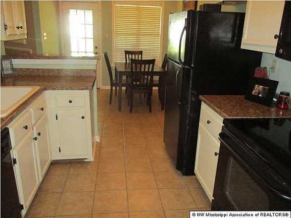 5th image of 4630 Bell Wood Dr