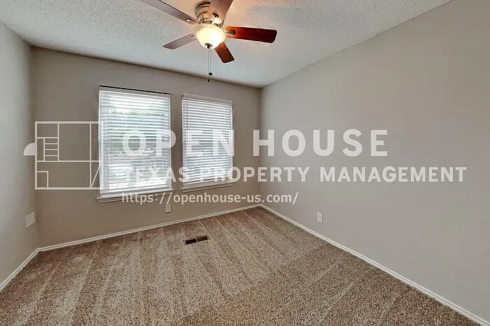 6014 Hollyleaf Dr — Photo 12