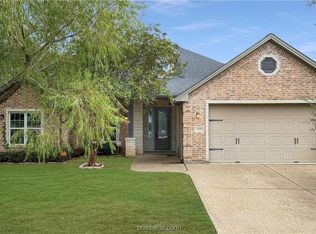 322 Landsburg Ln, College Station, TX 77845