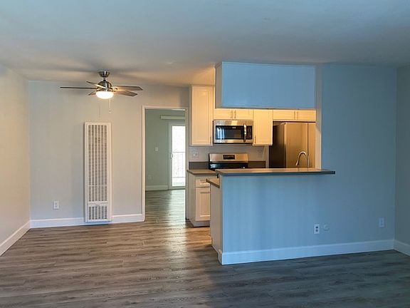 2nd image of 441 W Burchett St #1B-1Ba-578Sqft