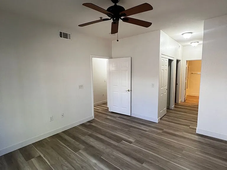 3915 Legend Hills St #104 — Photo 12