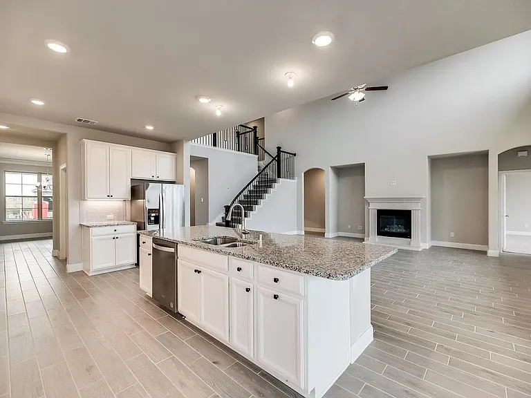 412 Winding Creek Ln — Photo 7