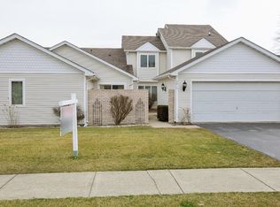 9915 Hunters Run St, Saint John, IN 46373