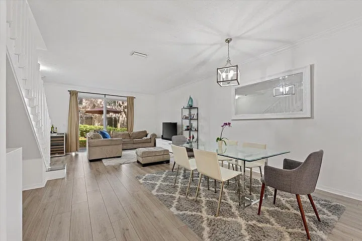 3 bed, 1469 sqft, $3,600 — Photo 2