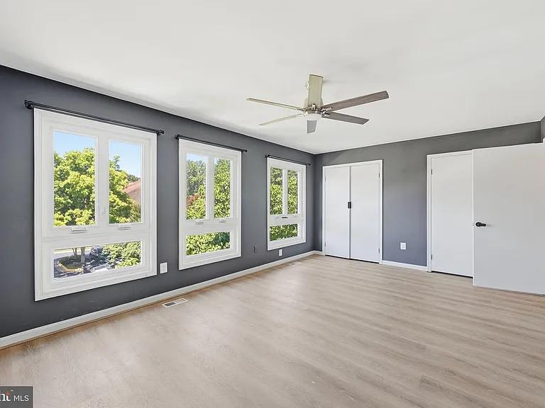 10153 Turnberry Pl — Photo 21