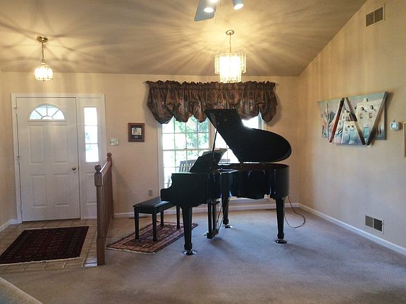 Piano Area