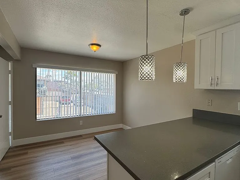 7302 Elk Cir — Photo 5