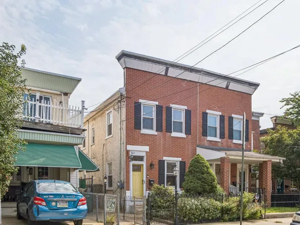 1329 Marlborough St, Philadelphia, PA 19125