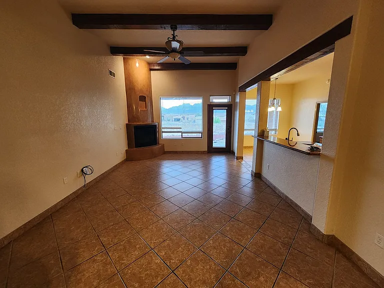 2105 San Patricio Loop — Photo 5