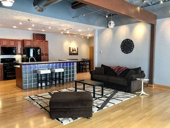 3rd image of 115 N 9th St #1C