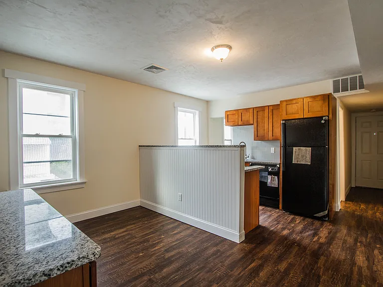 8 Seward St #3 — Photo 11