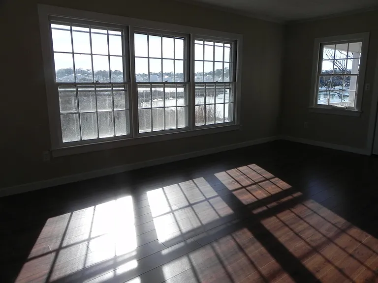 124 S Beverly Dr — Photo 5