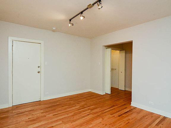 5th image of 2420 N Kedzie Blvd APT 109