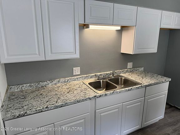 5th image of 517 S Fairview Ave