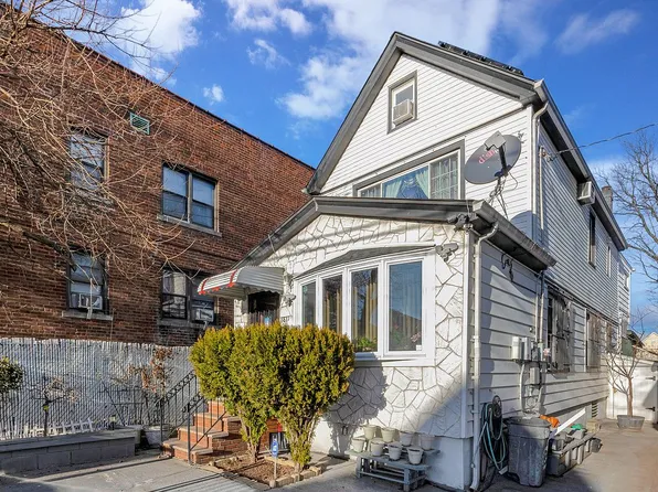 88-11 199th St, Hollis, NY 11423