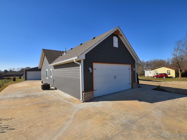 216 E Willis Rd, Tahlequah, OK 74464