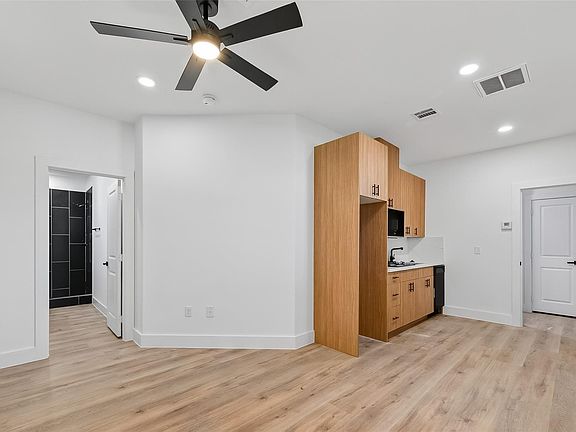 4th image of 3311 Nettleton St