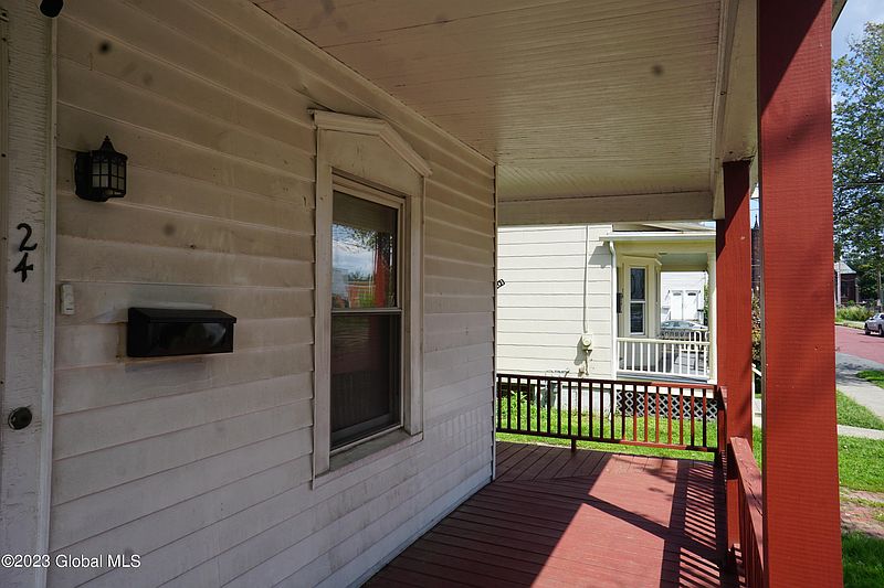 3rd image of 24 W Lawrence Street
