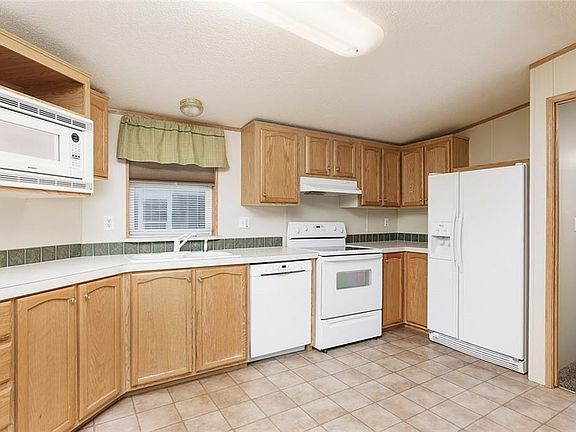 3rd image of 3918 N Tanager Ln