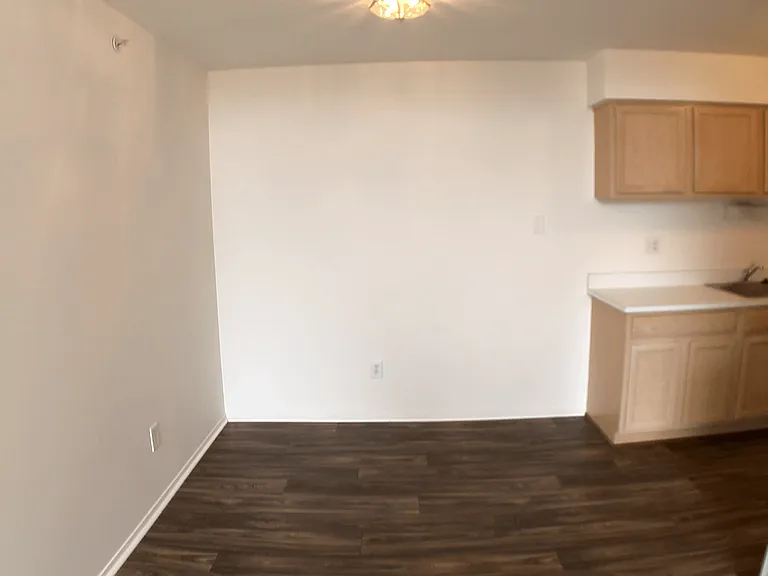 Prentiss Pointe Apartments — Photo 296