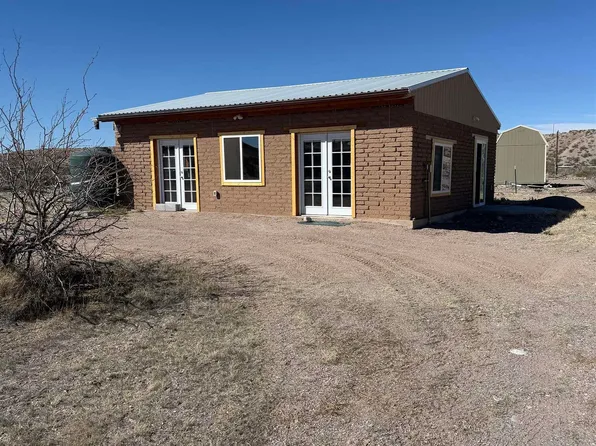 2 Seco Ct, Caballo, NM 87931