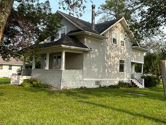 2nd image of 101 W Ash St