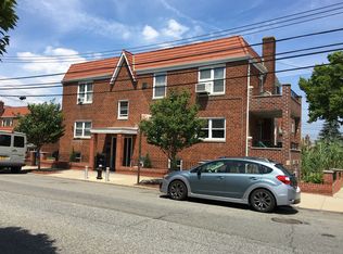 1855 21st Dr, Astoria, NY 11105