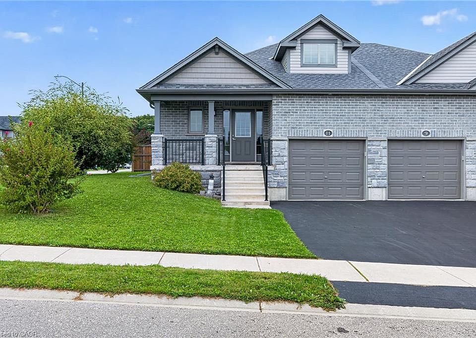 1st image of 11 Hackberry Ln