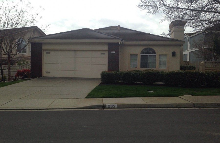 1st image of 295 Glasgow Cir