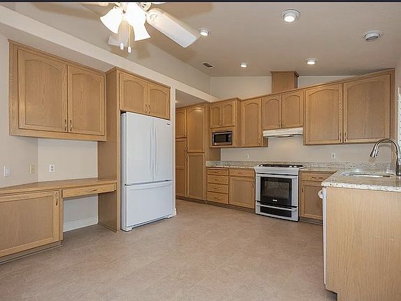 4th image of 609 Summerwood Dr