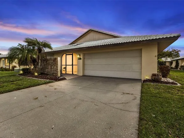 52 Sandstone Cir, Venice, FL 34293