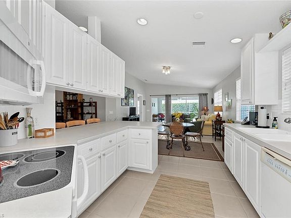4th image of 4888 Lasqueti WAY