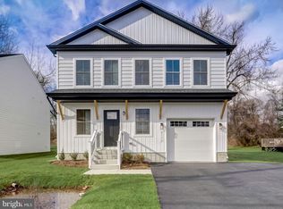 8156 Hog Neck Rd, Pasadena, MD 21122