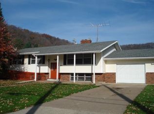 W5906 Valley Pkwy, La Crosse, WI 54601