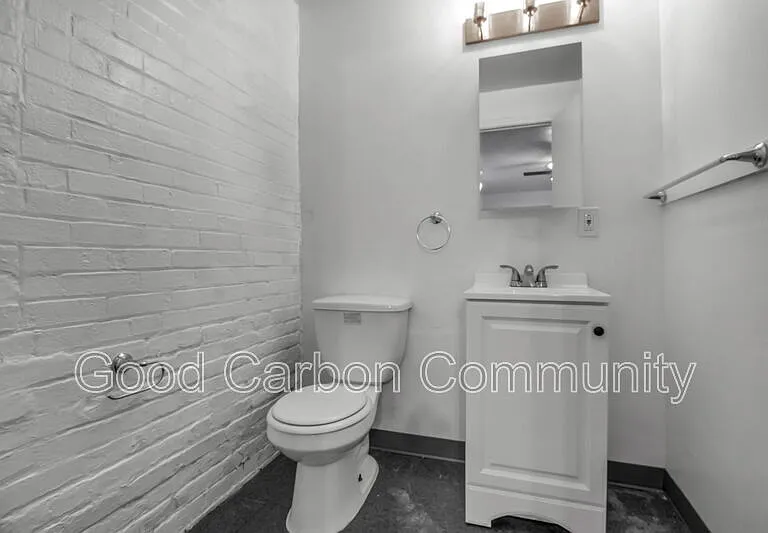 2641 Spring St #15 — Photo 9