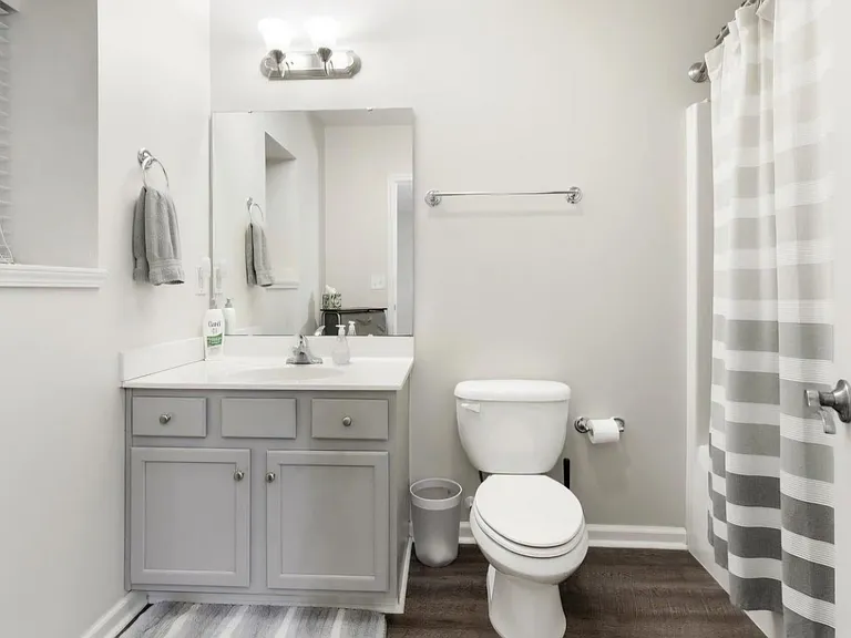 301 Courtney Cir — Photo 6
