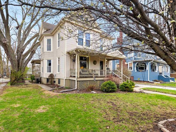 1122 N Broad St, Galesburg, IL 61401