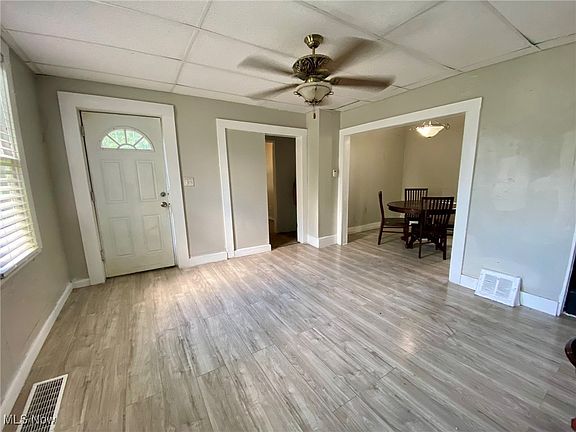 4th image of 10314 Harvard Ave