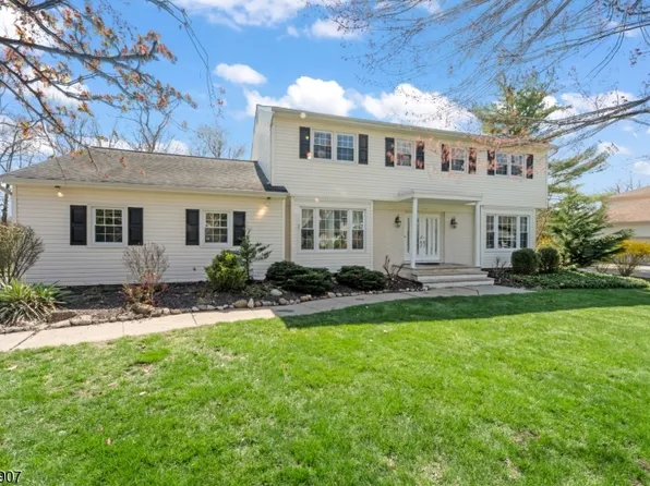 19 Breton Dr, Montville Twp., NJ 07058