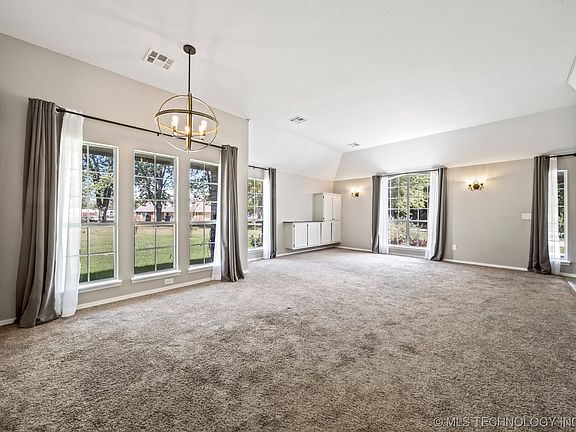 5th image of 24225 S Lindley Dr
