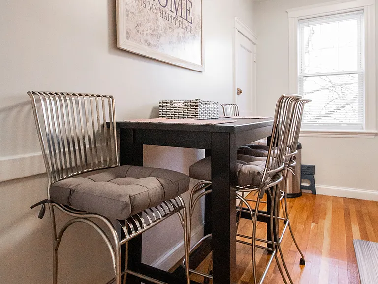 191 Kent St #4 — Photo 8
