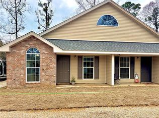 42663 Edgewater Ln, Hammond, LA 70403