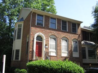 11400 Hollowstone Dr, Rockville, MD 20852