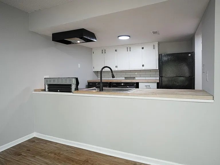 2398 Winston Way — Photo 21