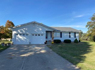 1098 County Road 1500 N, Metamora, IL 61548
