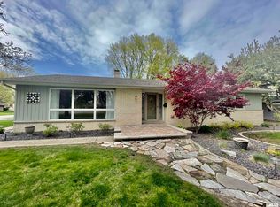 375 Hackberry Rd, Galesburg, IL 61401