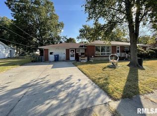 406 W 4th St, Benton, IL 62812