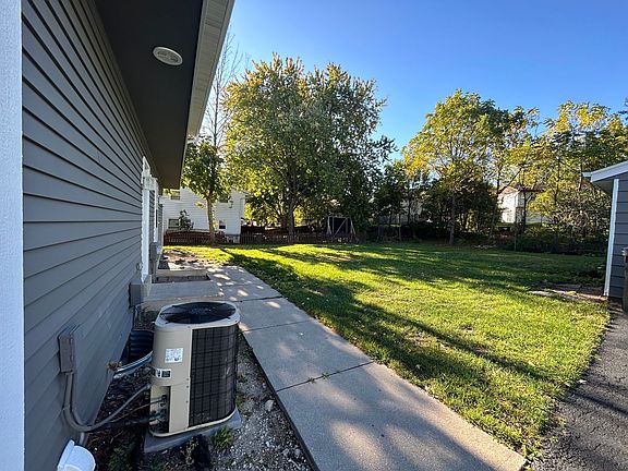 4th image of 112-114 Kilps Ct W